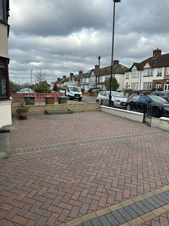 Amazing And Romantic O2 Arena 4 Bedrooms House Free Parking London Exterior photo