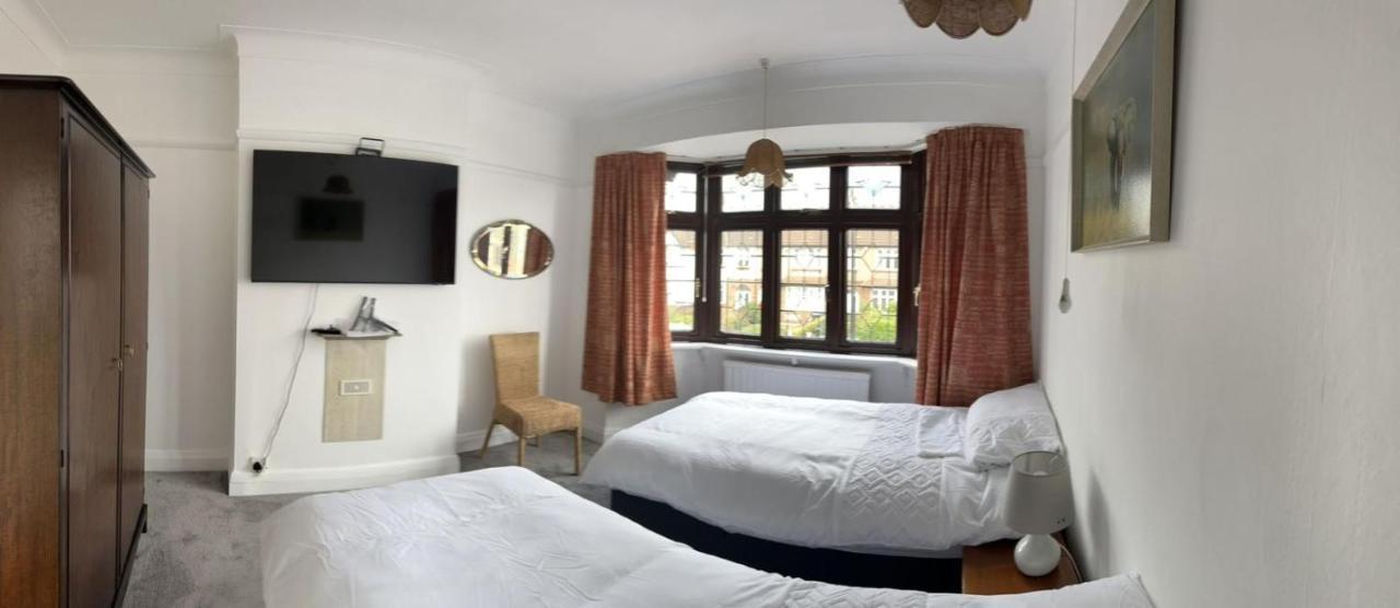 Amazing And Romantic O2 Arena 4 Bedrooms House Free Parking London Exterior photo