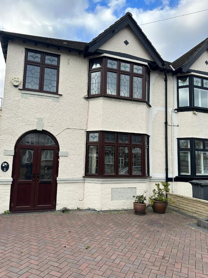 Amazing And Romantic O2 Arena 4 Bedrooms House Free Parking London Exterior photo